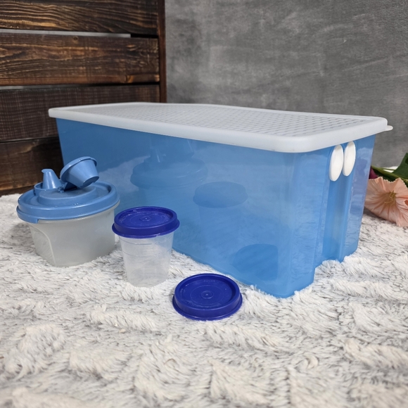 Tupperware Bundle, One FridgeSmart, One Measuring Container,  and Pour Container - Picture 2 of 10